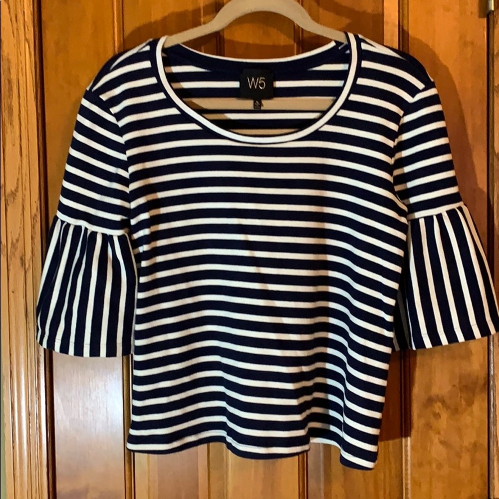 W5   cute navy/white stripe pullover top